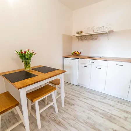 Promenada Apartamenty I Domek Nad Jeziorem Міколайкі Екстер'єр фото