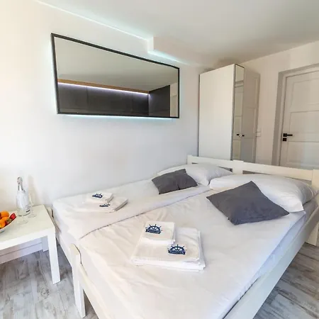 Promenada Apartamenty I Domek Nad Jeziorem Міколайкі Екстер'єр фото