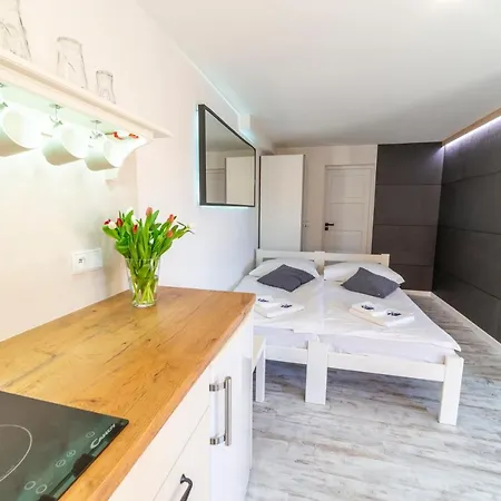 Promenada Apartamenty I Domek Nad Jeziorem Міколайкі Екстер'єр фото